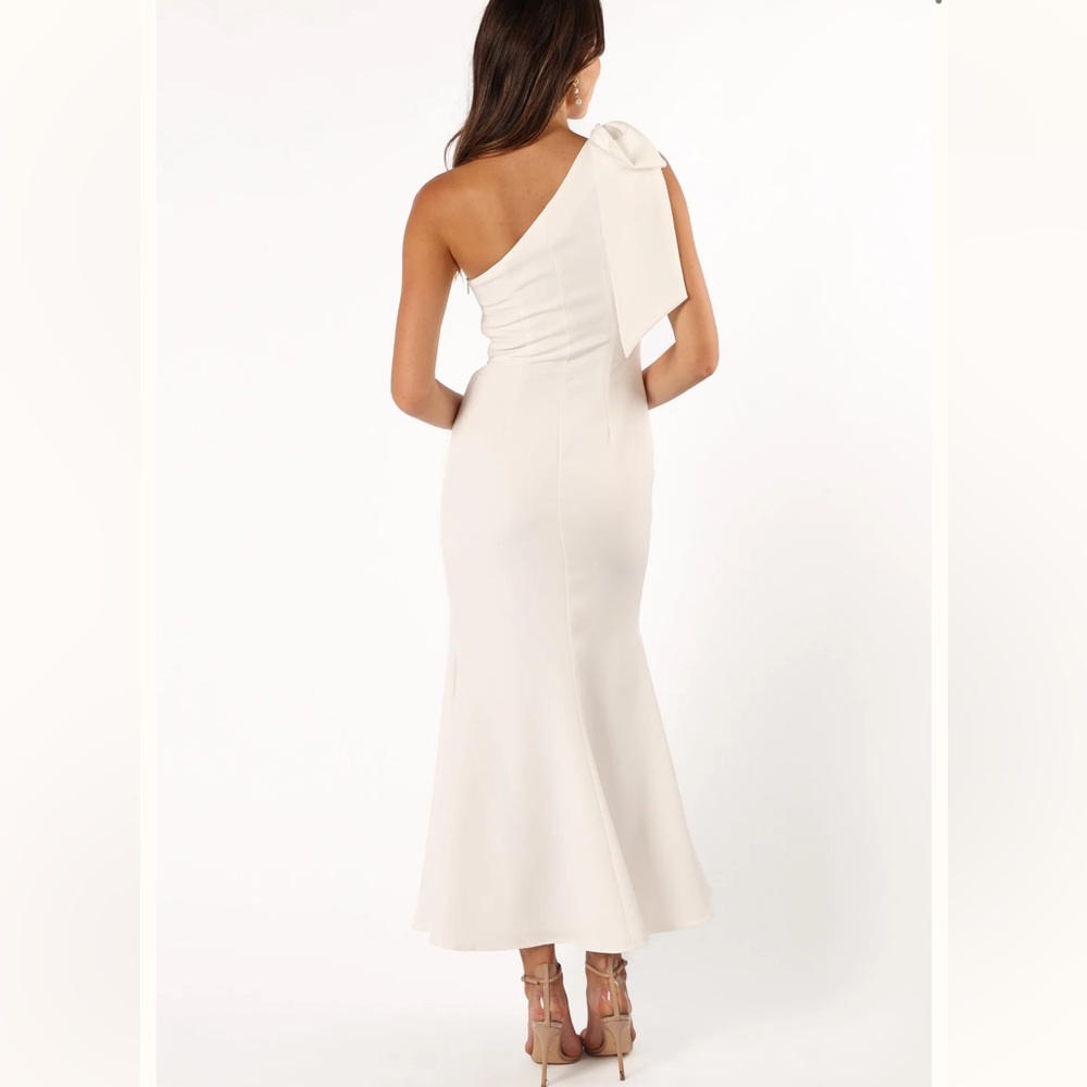 Petal & Pup One-Shoulder Cream Dress